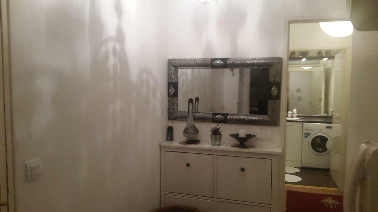 8 Rue Brise Echalas Saint-Denis  Bagian luar foto
